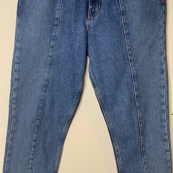 BDG + Urban Outfitters Dad Slim Tapered Fit Distressed Raw Step Hem Denim Jeans - Picture 4 of 17